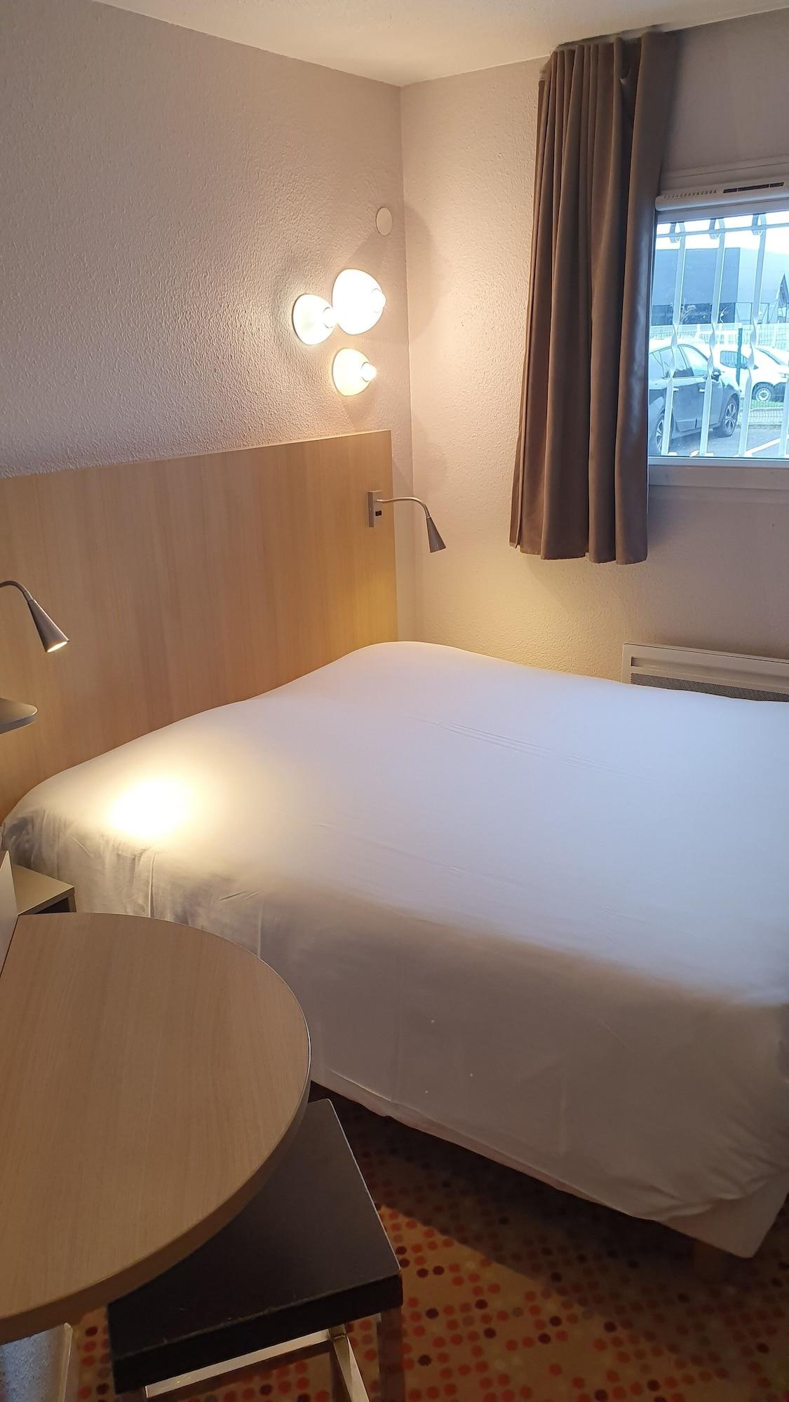 Welcomotel Coignières Esterno foto