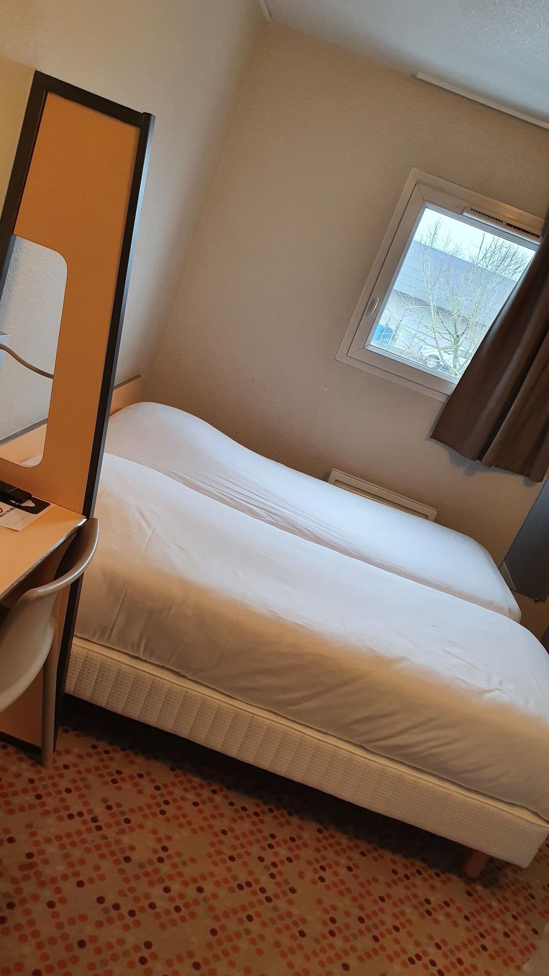 Welcomotel Coignières Esterno foto