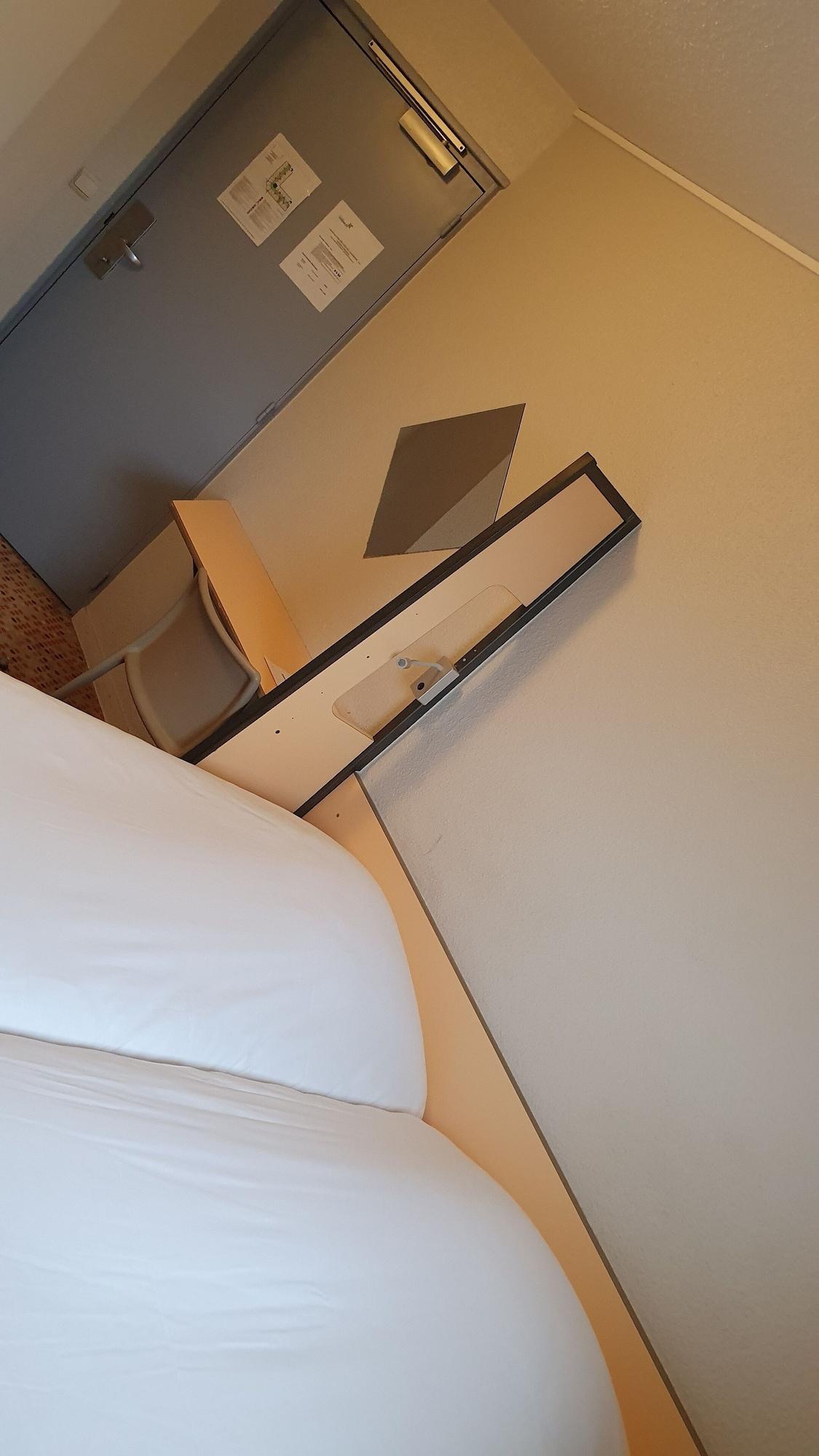 Welcomotel Coignières Esterno foto