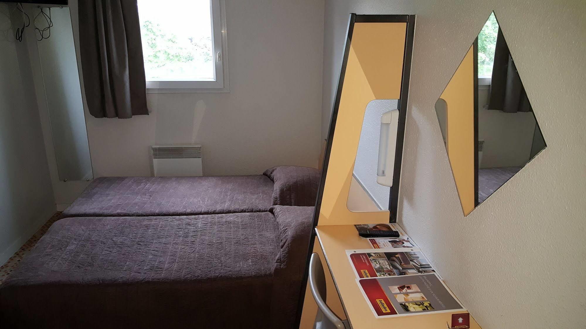 Welcomotel Coignières Esterno foto