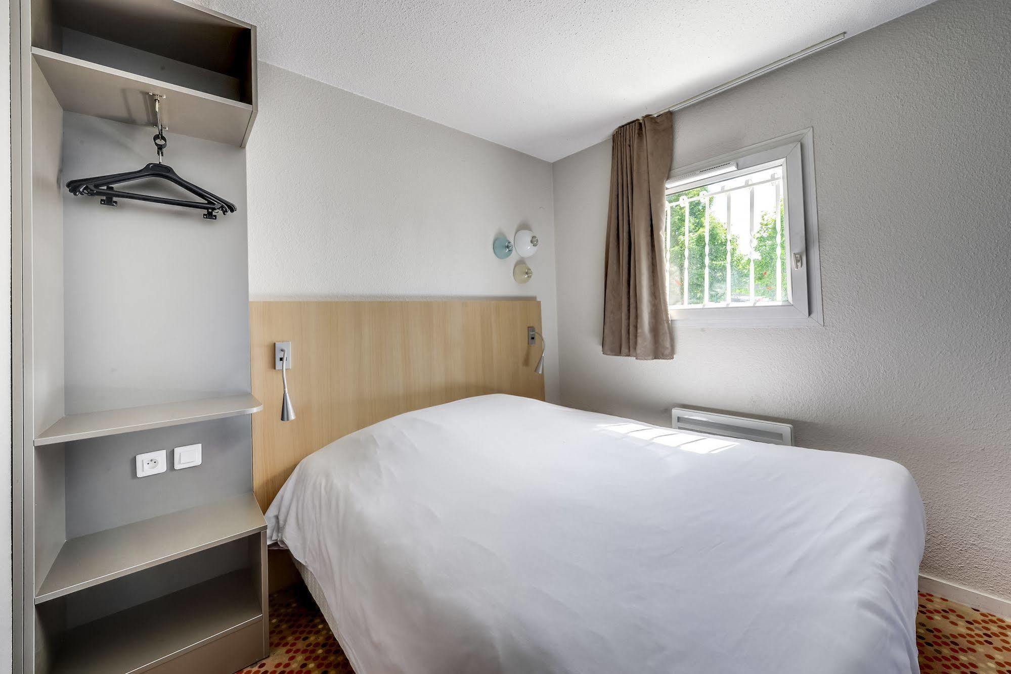 Welcomotel Coignières Esterno foto