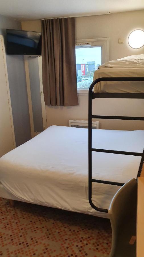 Welcomotel Coignières Esterno foto