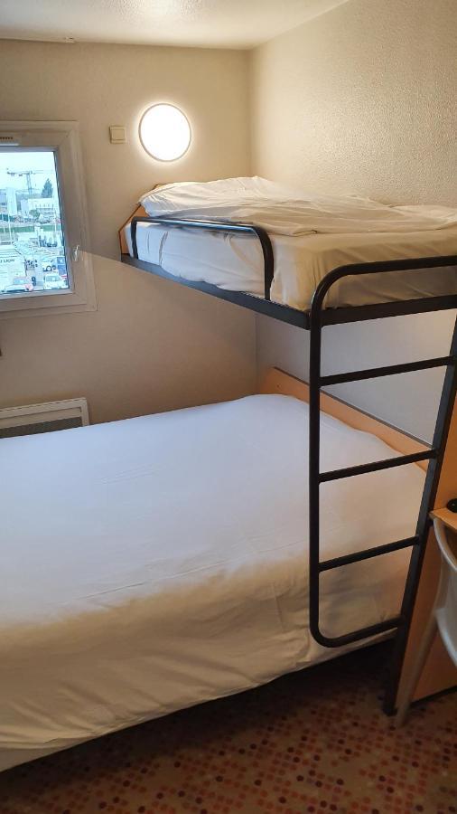 Welcomotel Coignières Esterno foto